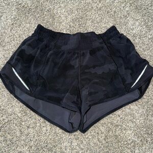 BLACK CAMO LULU HOTTY HOT SIZE 4 2.5 INCH